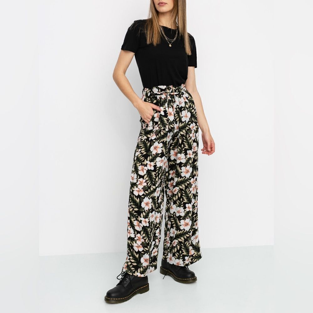 Volcom Coco Beach Pants Womens Medium /8 multicolor (black combo)